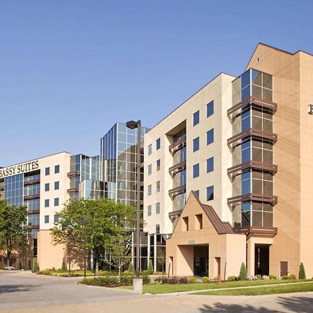 Embassy Suites By Hilton St Louis Airport Bridgeton Exterior photo